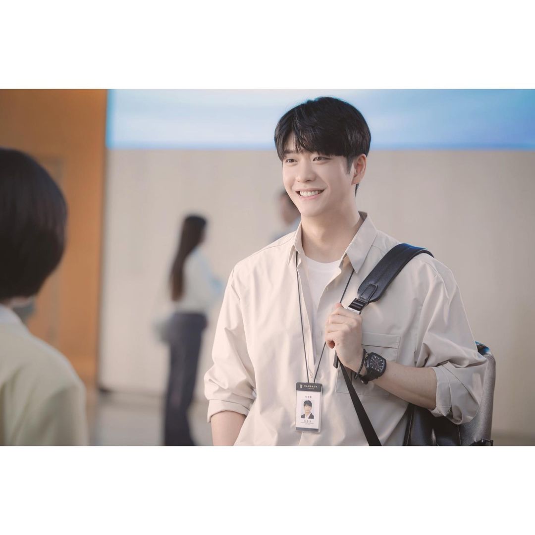 戲外也是暖男！《非常律師》姜泰伍自曝「終於讓媽媽辭掉工作」：我入伍前的最大心願