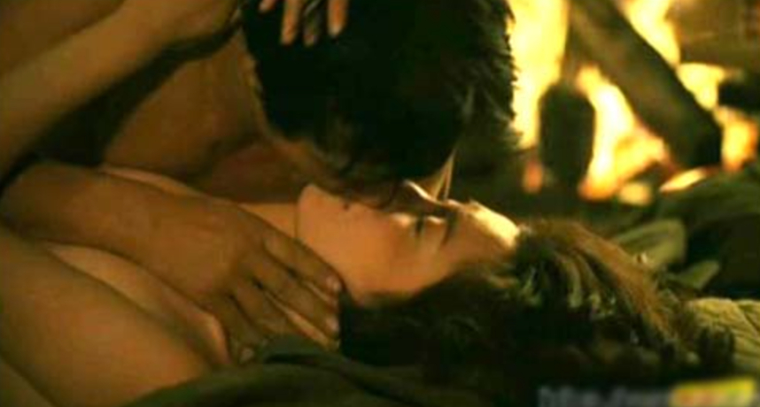 但經過觀察發現，大部分被中國人抵制的乳滑電影，其中辱華的對象往往幾乎都是「中國人」，因此不少中國藝人甚至受到自己人的抵制。  因此小編整理出「知名辱華電影」的相關資訊：  《藝伎回憶錄》 《魔物獵人》 《上氣》 《蝙蝠俠：黑暗騎士》 《永恆族》  《藝伎回憶錄》 辱華原因：章子怡扮演日本藝妓、有一幕章子怡跟日本人發生關係  電影本身其實並沒有「辱華」片段，而整物電影的主軸講述藝伎「小百合」的一生，詳細帶大家看見真實藝妓的生活，以及他們的悲歡離合。  但當時電影在選角時，引起中日雙方很大的反彈聲浪：日本觀眾不能理解為何要找「外國人」飾演藝伎的角色；而中國觀眾則因為普遍對「藝妓」一詞存在相當大的偏見，認為藝伎就是賣身的妓女，加上兩國曾發生過「中日八年抗戰」，許多人放不下歷史所帶來的傷害，因此深具反日情懷。  有一幕章子怡與日本富商發生關係的戲碼，傳到中國後徹底剪斷了網友的理智線，紛紛痛批章子怡「賣國賣身」、「可恥」，而該片最後則在中國禁演。   《魔物獵人》 辱華原因：嘲笑中國人愛下跪  由知名遊戲改編而成的電影《魔物獵人》，日前因為演員「歐陽靖」在劇中的台詞，引起一陣軒然大波，導致電影僅在中國播出一天，就緊急被下架。  電影中有一幕，一位士兵說出：「Look at my knees」（看看我的膝蓋）、「what kind of knees are these?」（這是哪種膝蓋？），而歐陽靖則笑著回應：「Chi-nese」，看似幽默的劇情卻讓中國人氣炸。  原來不少人聯想到美國早期，對亞裔一段充滿種族歧視的順口溜：「Chinese Japanese，dirty knees，and look at these」，該句話諷刺中國人喜歡下跪，因此在播出當日就在論壇上引起熱議。  除此之外，遊戲版的《魔物獵人》也慘遭中國人的毒手，不少網友紛紛湧入Steam平台狂刷負評，讓遊戲評價一落千丈。雖然事後官方出面澄清，遊戲芳與電影方的製作公司不同，但仍無法平息中國人的怒氣。   《上氣與十環幫的傳奇》 辱華原因：梁朝偉飾演「滿大人」  這部片最大的辱華爭議是在影帝「梁朝偉」的角色上，電影中他所飾演的「滿大人」，除了是男主「尚氣」的父親外，同時也是反派組織「十環幫」的幫主。  為何中國人會對「滿大人」一角如此反感呢？不少人認為滿大人其實就是「傅滿洲」的原型，而傅滿洲其實只是一個虛構人物，出自英國小說家薩克斯·羅默筆下。  高高瘦瘦、怪異凸出的額頭、帶有標誌性的八字鬍，這就是外國人筆下的傅滿洲，由於當時許多外國人對於中國人的形象還停留在「清朝」時期，因此傅滿洲在漫畫中的外型才會被中國網友所詬病。  雖然作者予以傅滿洲極高的智商，集所有智慧於一身，但是他卻是一個無惡不做的恐怖份子：「傅滿州博士是中國人奸詐取巧的絕佳象徵，是經過無數代人才能出現的一種現象。他是超級天才，假如他願意的話，他完全能夠帶來一場科學的革命」，也因此被認為是種族歧視的最佳代表。      《蝙蝠俠：黑暗騎士》 辱華原因：中國人飾演洗錢犯  該片被認定涉及「文化敏感」的議題，因此並不會交送中國審查，在微博上引起相當兩極的討論。  究竟到底是哪個部分涉嫌「辱華」了呢？原來是因為找來了華裔演員「黃經漢」在劇中飾演一名洗錢犯—劉老闆，被認為是污名化的一種，直指中國人都會跟犯法、詐騙扯上關係，該片也因此緣盡中國市場。  《永恆族》 辱華原因：導演曾說中國是「充斥謊言」的國家  目前《永恆族》尚未上映，目前釋出的電影大綱中看似也找不到任何的的辱華蹤跡，但為何還是遭到了中國網友抵制呢？  原因就出在導演「趙婷」身上，先前曾以電影《游牧人生》拿下金球獎的最佳導演獎，加上該片也被認定是今年能在奧斯卡中獲獎的電影，也讓趙婷變的相當炙手可熱。  但卻有人挖出趙婷多年前接受採訪時，曾說過：「中國是個充斥謊言的國家，有很多我在小時候吸收的資訊，最後發覺都是假的，從此養成叛逆的性格」、「現在我的國家是美國」…等被認為是反中的言論，因此《游牧人生》（陸譯《無依之地》也緊急從豆瓣網下架，官方更全面封鎖了相關消息。  不少網友拿著此段影片大做文章，也批判趙婷是「美帝走狗」，紛紛要她退出中國市場：「舔老美屁股還想賺中國的錢？」、「是中國不配，你回去當美國人吧！」  而同樣由趙婷指導的漫威大片《永恆族》也因此遭到連坐，網友紛紛開始在微博上興起一股抵制風潮，更痛斥漫威不在乎中國觀眾心情，揚言要用拒看等行動讓漫威學到教訓。