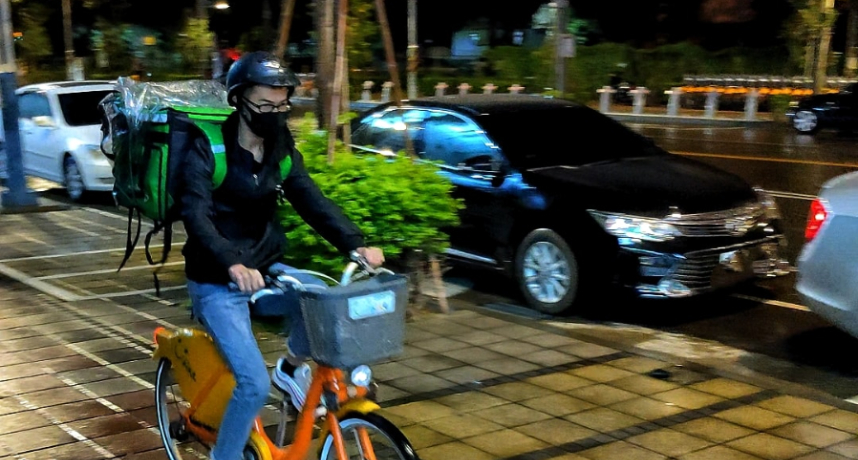 圖片來源/鄧佳華FB