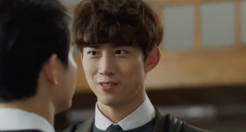 俊宇興高采烈的衝進律師事務所，並向車瑛公佈自己已經成為律師事務所的合夥人了，終於擺脫了實習生的身份。而車瑛提出要請他吃「超辣炒碼麵」作為氣賀，而俊宇則故意挑釁文森佐，嘲笑從義大利回來的他應該沒辦法吃辣，文森佐嚥不下這口氣，因此決定與兩人一起去吃飯證明。   畫面來到了餐廳，車瑛故意在兩人的麵裡加了辣油，但兩個其實都不能吃辣的人誰也不願意認輸，強忍著眼淚一邊喝水一邊應吞下了面，超級搞笑的畫面讓車瑛在一旁偷笑。