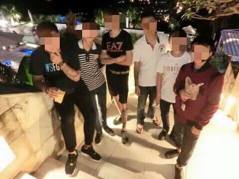 髮型：山雞頭、超厚劉海、蛋頭、腕力頭