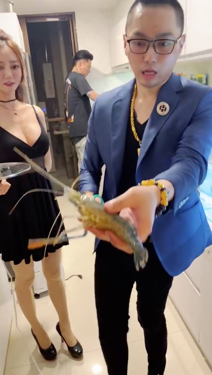 連千毅挺蝦農