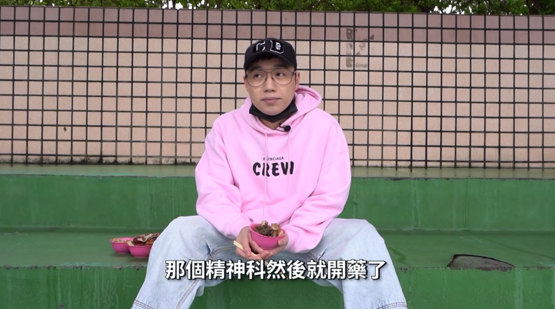Toyz昨日發文寫下:「活著好累,你們也要撐下去」、「覺得撐