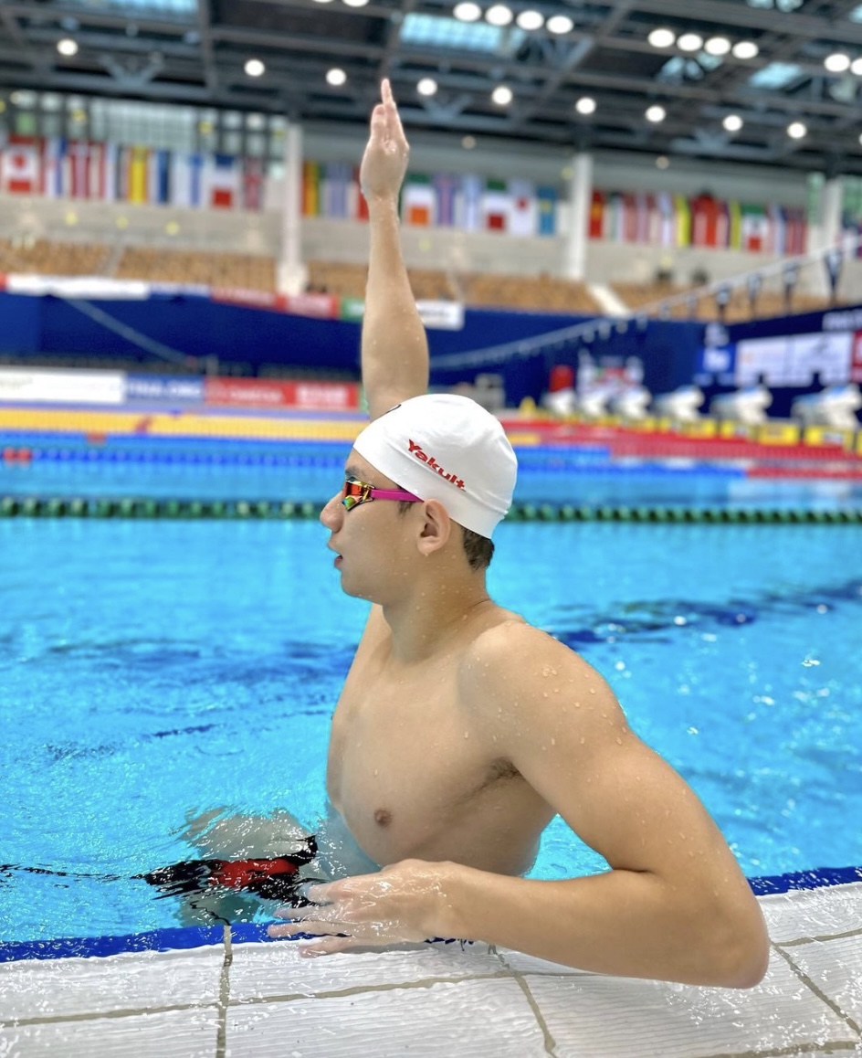 與全國紀錄僅差0.25秒！「台灣蝶王」王冠閎出征國際賽首站就奪銅牌