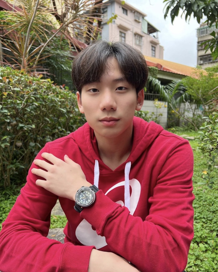 與全國紀錄僅差0.25秒！「台灣蝶王」王冠閎出征國際賽首站就奪銅牌