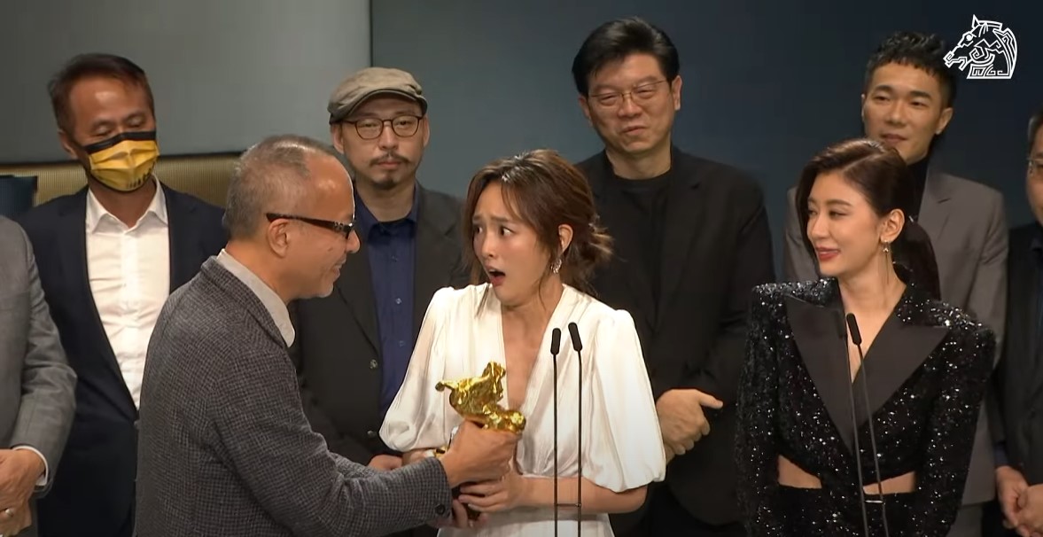 王淨碰到金馬獎驚嚇表情全被拍!5秒閃過8款梗圖 網封「最佳迷因獎」