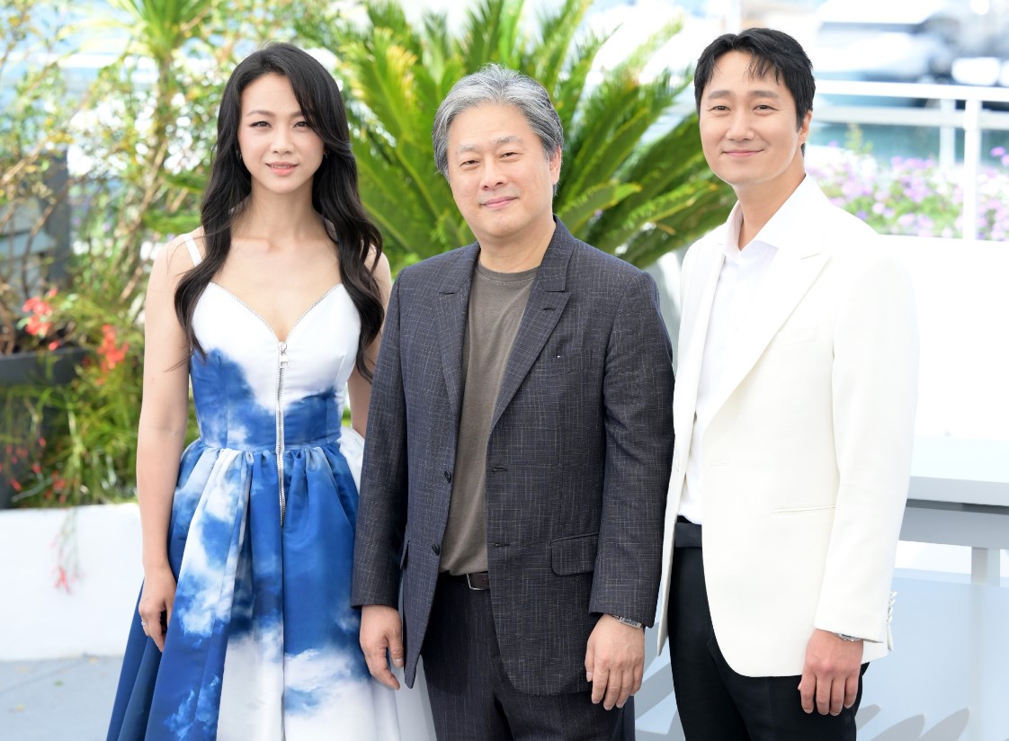 韓影再度發威!IU、湯唯錯失影后 宋康昊奪影帝「韓國第一人」
