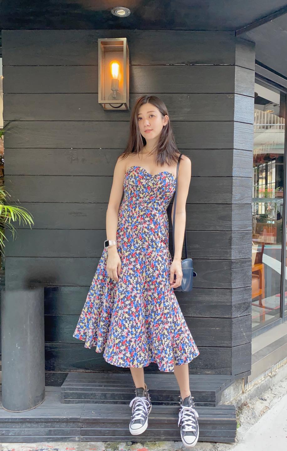 林逸欣拉小提琴險走光!「肩帶滑落」禮服越拉越低 驚險畫面全被拍