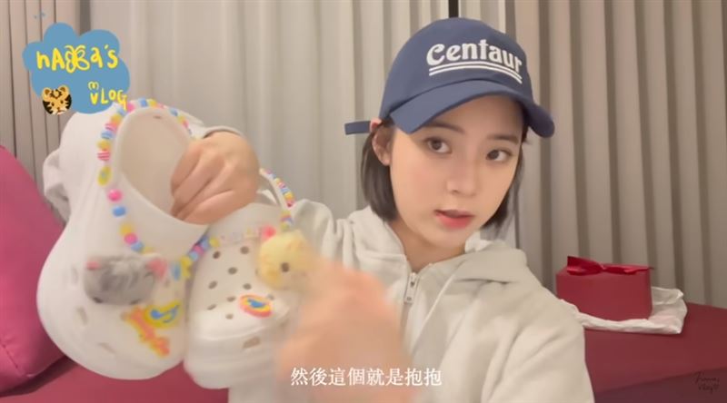 歐陽娜娜發庫存照挨轟!聯名鞋「造型太醜」惹議:炒熱度不膩嗎?