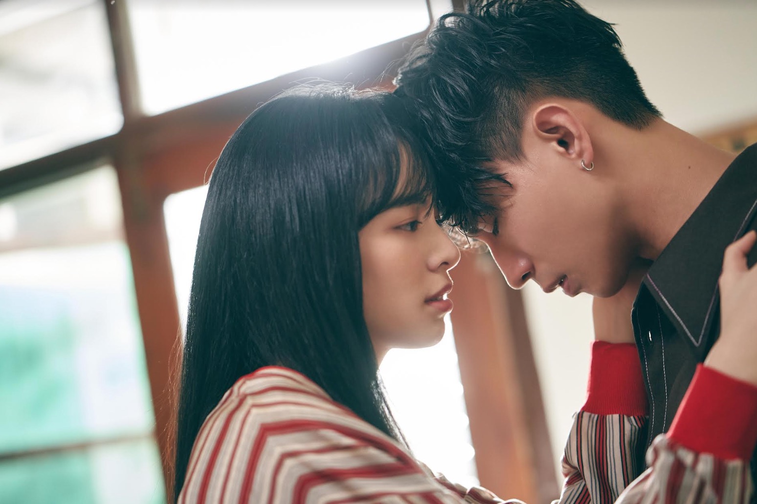 《聲林之王3》冠軍獻螢幕初吻!深吻女演員「不敢吃便當」 情感百分百投入零NG