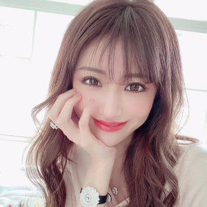 https://img.ttshow.tw/images/celebrity/愛澤繪美里.jpg
