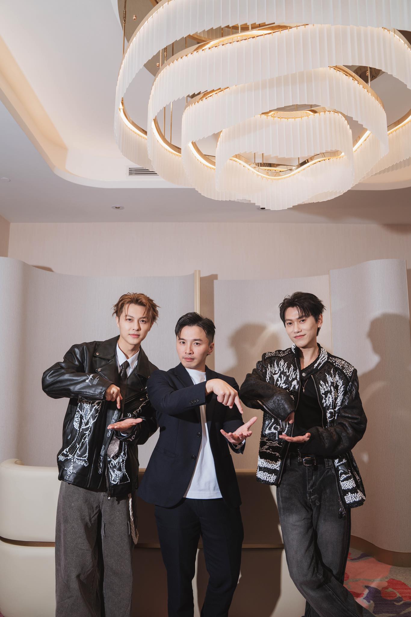 緯豆集團春酒現場重現JPM經典舞台！透露2025年將展開棒棒堂復出計畫