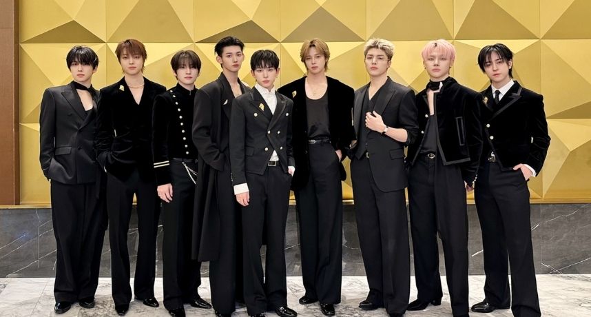 &TEAM 登上《2026紅白藝能大賞》！NICHOLAS 回到家鄉超期待 喊話敬請期待精彩演出