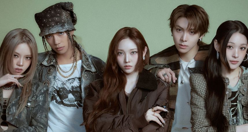 ALLDAY PROJECT爭議停不下！台上稱讚台灣惹怒中國網友 成員「腳放椅子」失禮畫面再掀討論