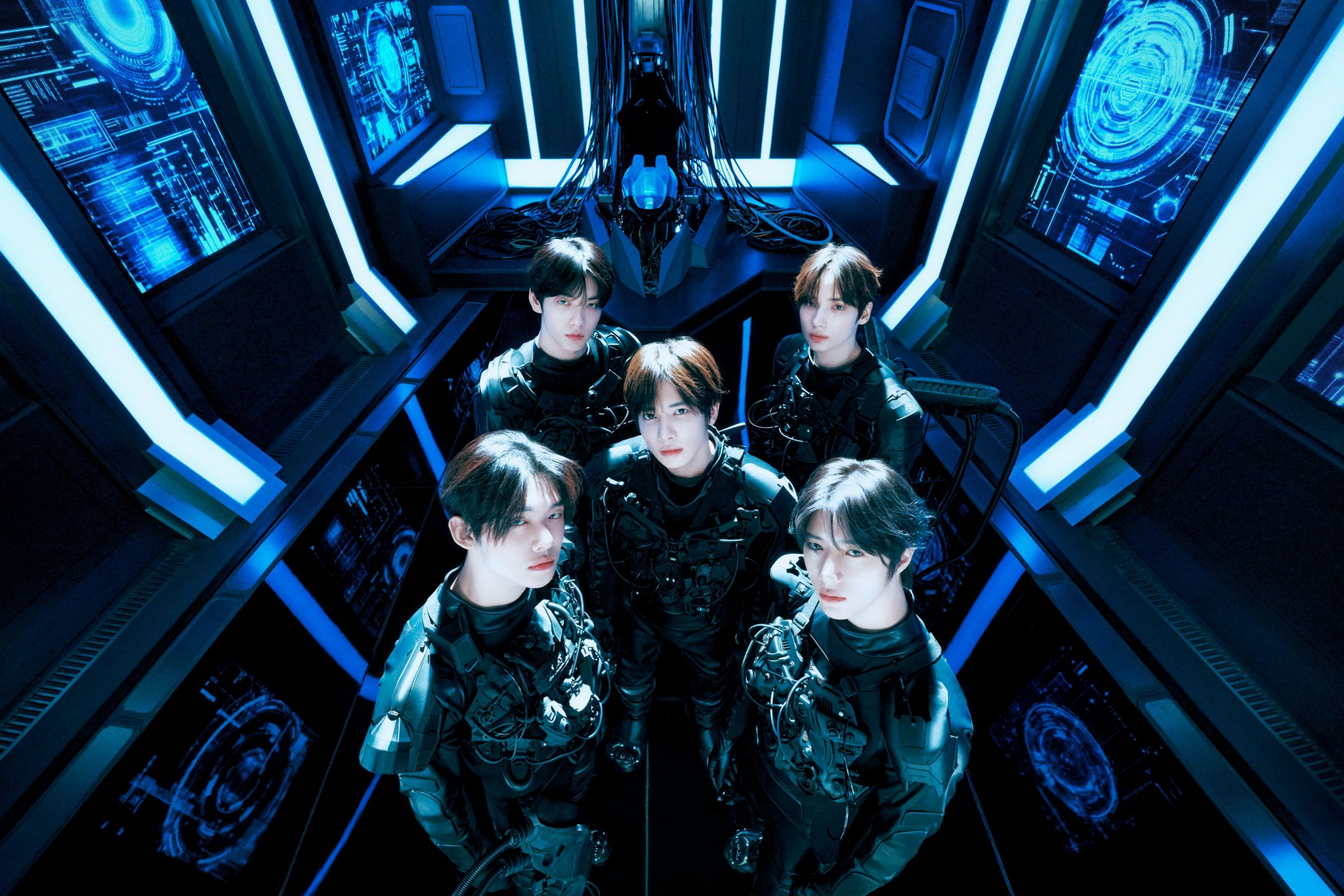 TXT發行全新正規四輯！主打曲〈Beautiful Strangers〉展現成長魔法　談續約罕見鬆口「五人想一起走下去」