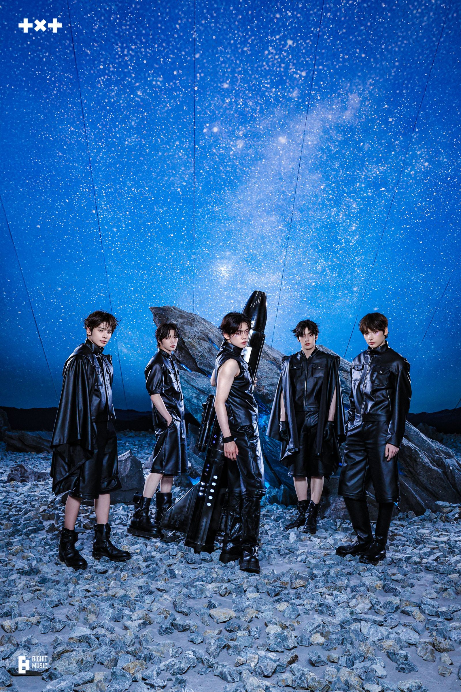 TXT發行全新正規四輯！主打曲〈Beautiful Strangers〉展現成長魔法　談續約罕見鬆口「五人想一起走下去」