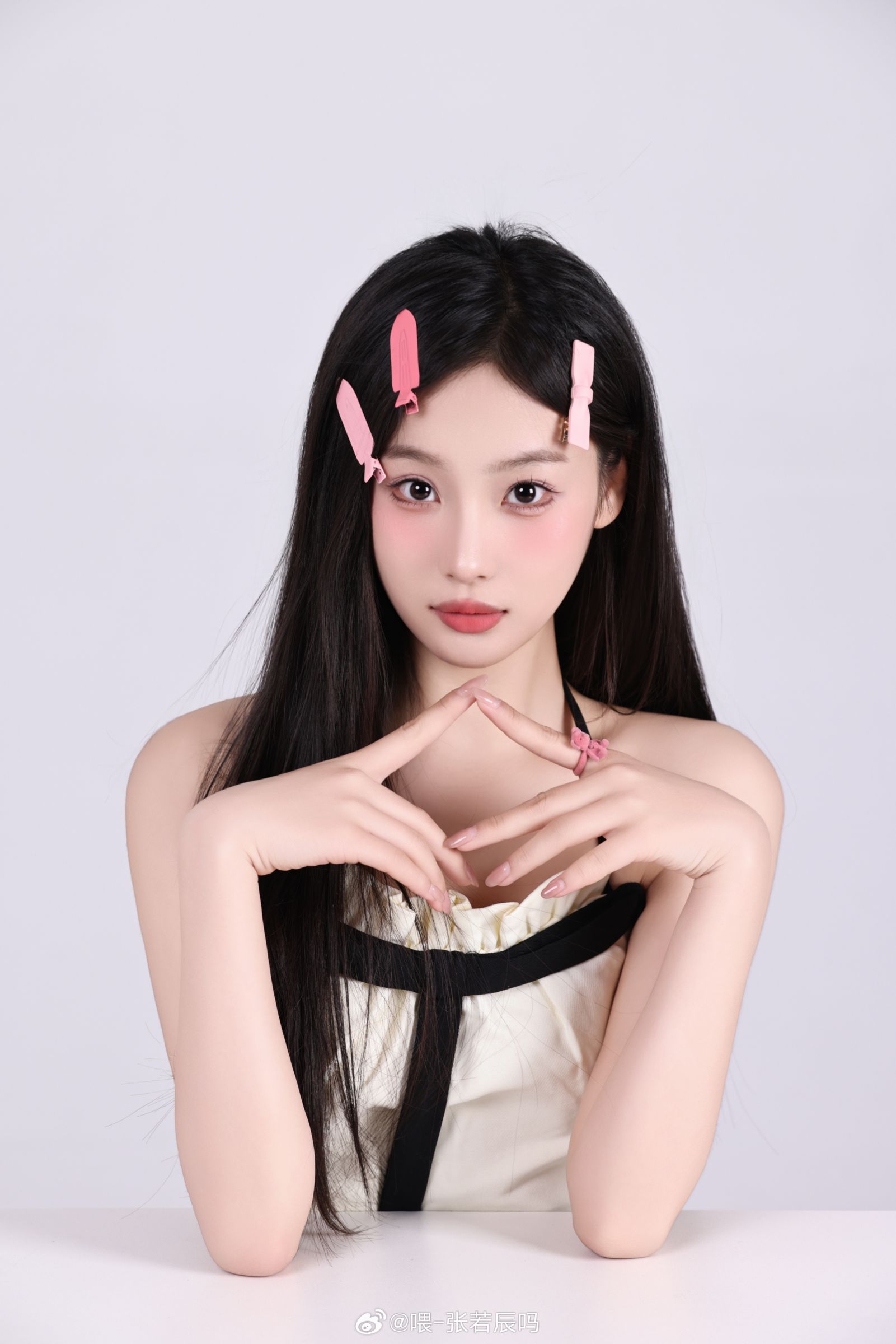 短劇女演員遭形容是「災難級演技」!淚崩戲點眼藥水 遭陸網起底本尊曝光!