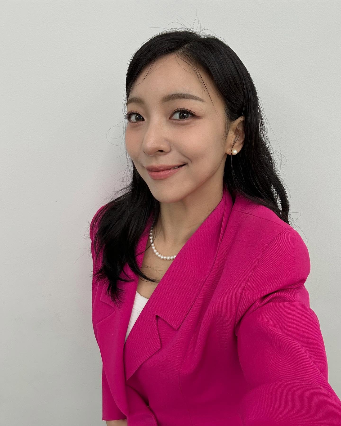 f(x) Luna 坦言曾重病5年「幾乎見不得人」 靠媽媽一句話走出低潮:真的撐不下去再放棄也不遲