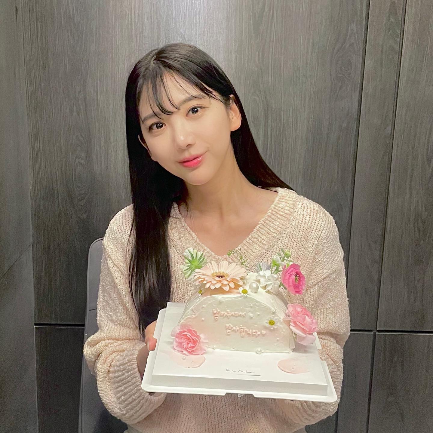 韓美女主播遭霸凌逝世！罹憂鬱症卻以「工作態度」要求下車 生前日記曝光