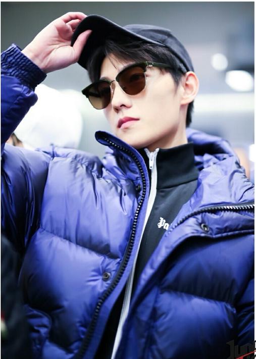 5r8100044n7qs18ns0sr