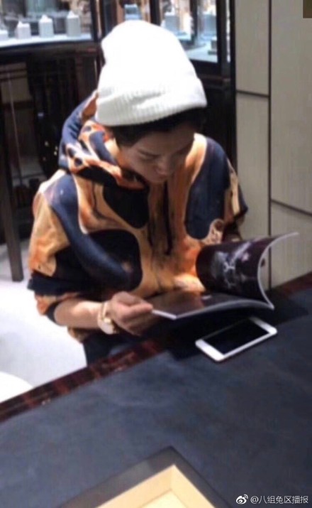 ad98c251ly1fmhaf4fi3tj20kt0xt76j