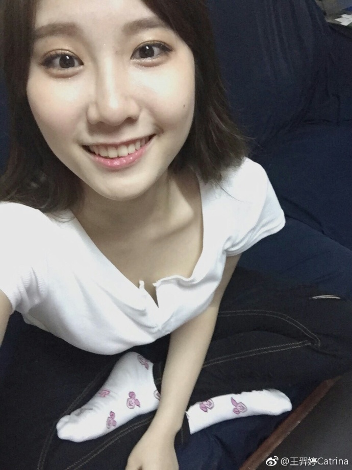 eac7e09bgy1fhqcn8l602j20qo0zkwjb