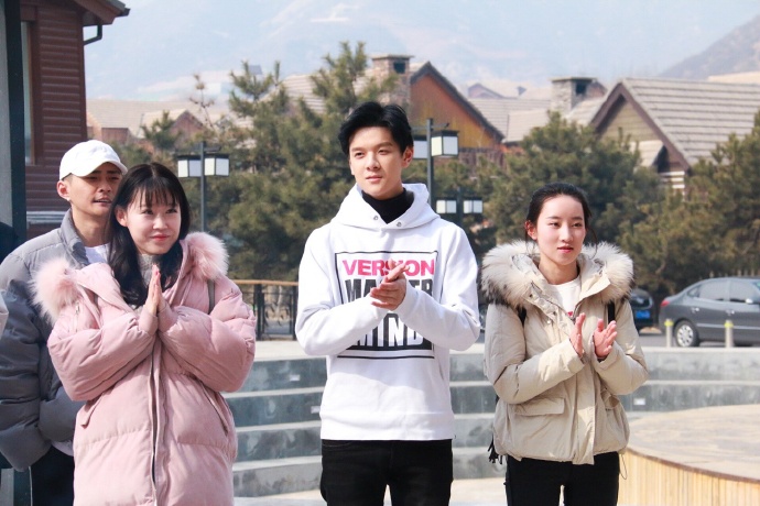 6b3c3b91gy1fozqr7g1mgj21400qodp9