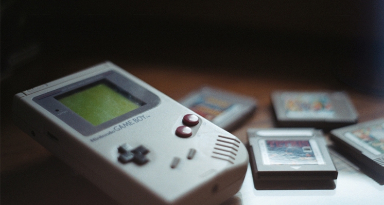 時代的眼淚！「Game Boy」經典重啟：黑白雙魂玩轉現代！