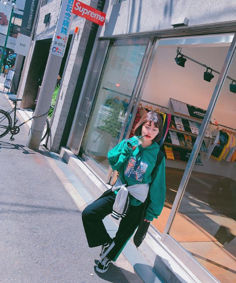 反骨甜心大方公開成網紅前職業！母胎美人「焦凡凡」五年前長髮飄逸脫俗萌樣出土