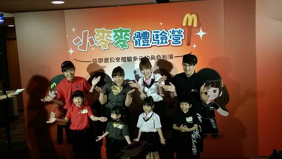 反骨甜心大方公開成網紅前職業!母胎美人「焦凡凡」五年前長髮飄逸脫俗萌樣出土