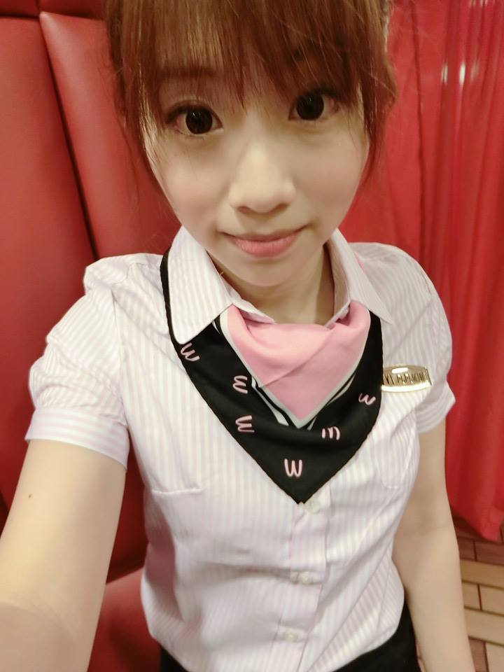 反骨甜心大方公開成網紅前職業!母胎美人「焦凡凡」五年前長髮飄逸脫俗萌樣出土