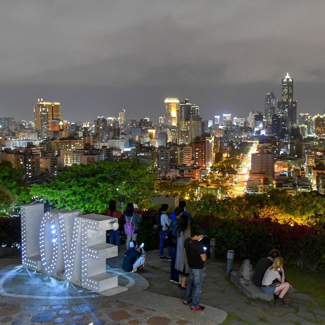 低頭就有一閃一閃亮晶晶！全台熱門夜景景點大特搜　浪漫到被求婚也不意外