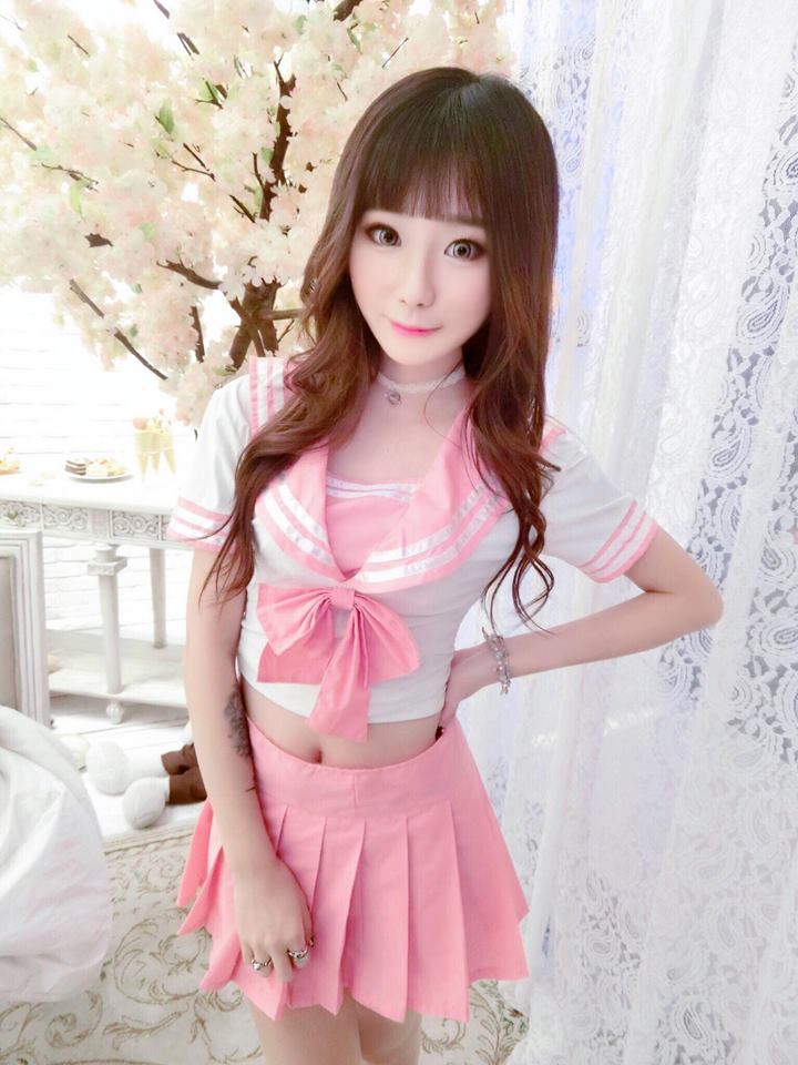 戴放大片被罵還遭酸像蛇精！直播主「白紀亞」IG爆氣澄清：再聲明我沒有整過型，微整都沒有！