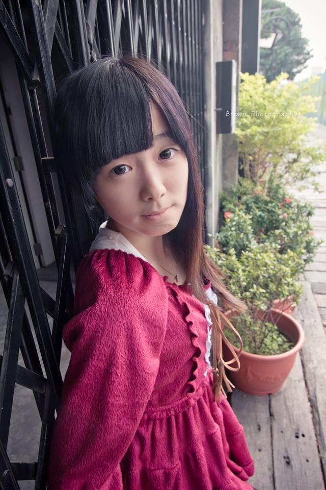 戴放大片被罵還遭酸像蛇精！直播主「白紀亞」IG爆氣澄清：再聲明我沒有整過型，微整都沒有！