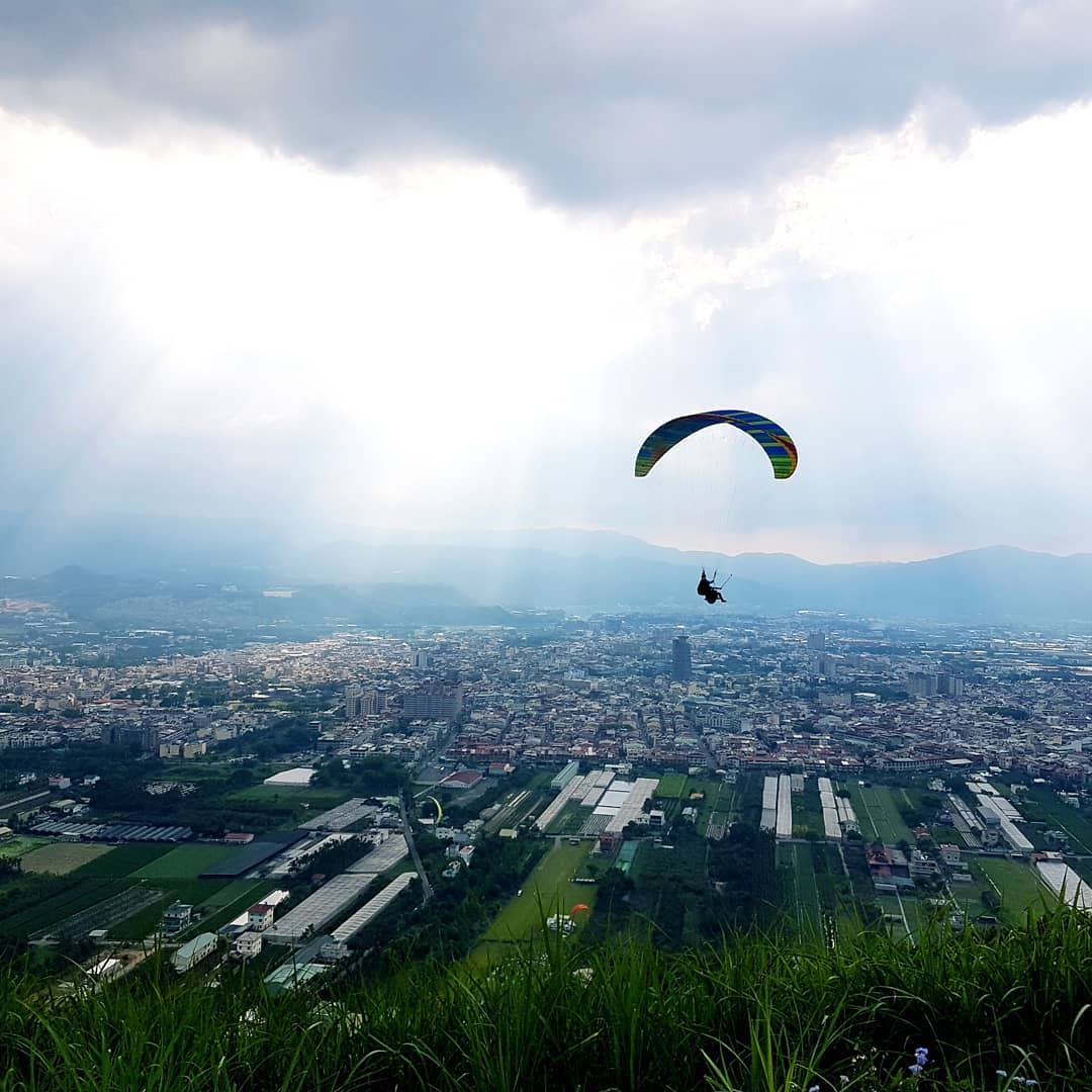 低頭就有一閃一閃亮晶晶！全台熱門夜景景點大特搜　浪漫到被求婚也不意外