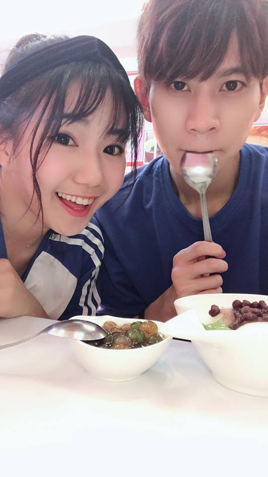 回歸初代黑、長、直中分女神造型!人氣女神「家寧」清純淡妝再掀討論:美到認不出