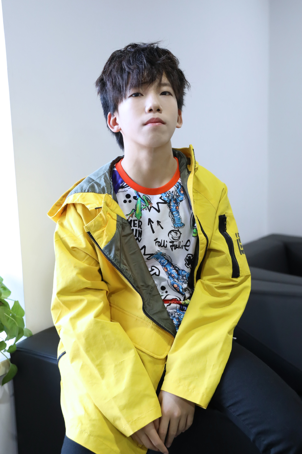 大勢女團「TWICE」還不夠！JYP再推「年紀最小男團」　平均「13歲」街頭演出引網友狂讚！