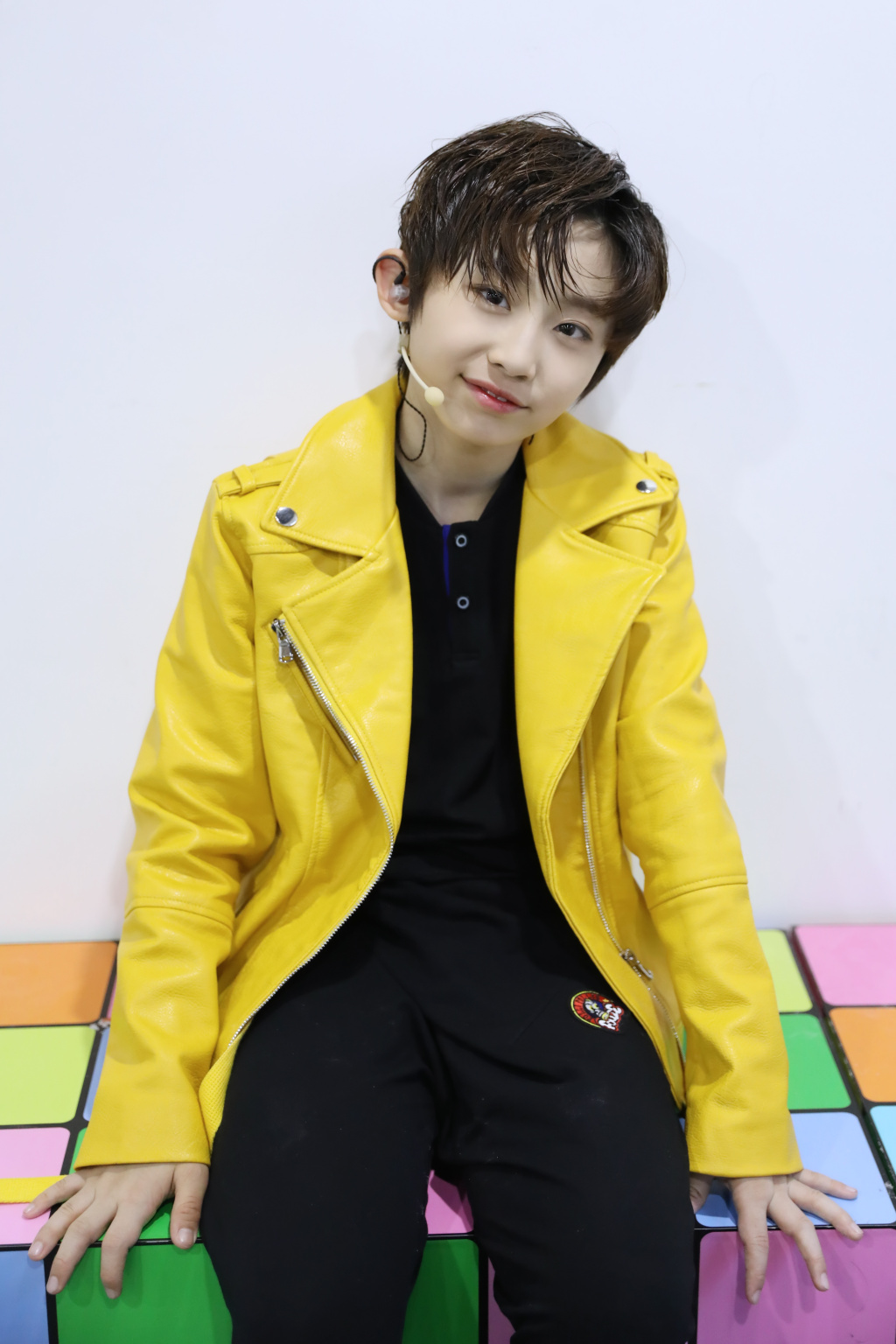 大勢女團「TWICE」還不夠！JYP再推「年紀最小男團」　平均「13歲」街頭演出引網友狂讚！