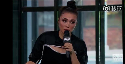 歧視同性戀?《侏羅紀世界2》遭刪減片段曝光!?演員親自揭露原因是「因為她的性向」