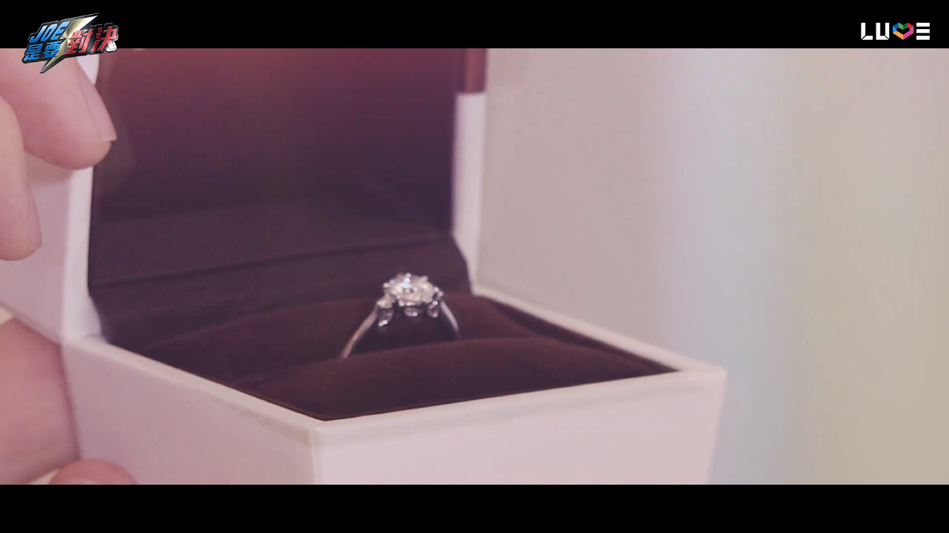 「Joeman」單膝下跪求婚「咪妃」：當我下半輩子的固定班底　拍婚紗照疑好事將近？