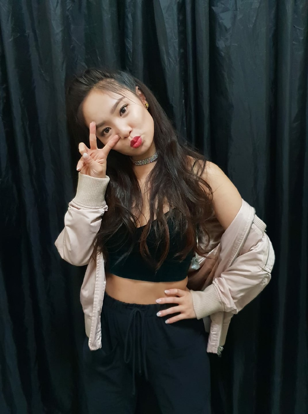 同模子刻出來的！「陳芳語」童年萌照、媽媽年輕舊照大放送　網驚：神基因 ！