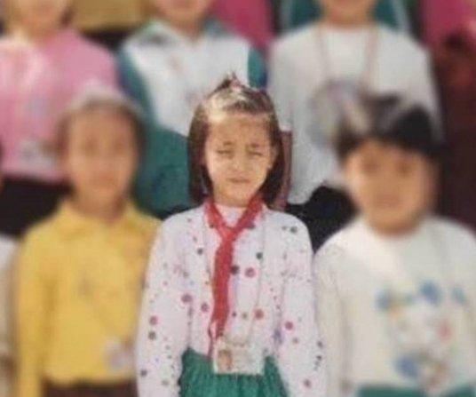 有圖有真相！神級女星「迪麗熱巴」小學照片遭瘋傳，打臉「整形」再爆討論！