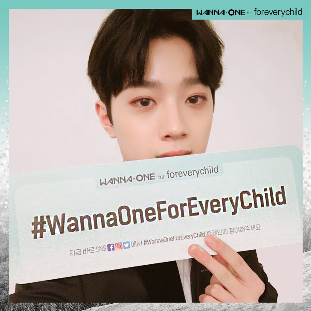 「低頭看劇本」照片曝光！網爆料「賴冠霖」將主演《初戀那件小事》 女主角名單同步出爐！