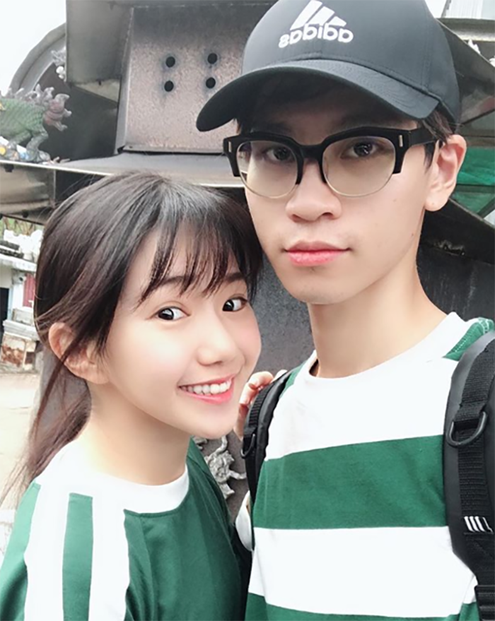 細肩帶「超胸正妹」坐對面！「Andy」焦躁「偷瞄」　「家寧」一句話「聖結石」大傻眼！