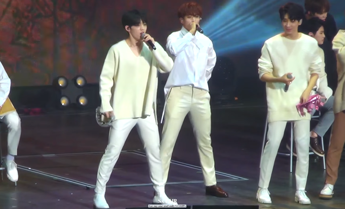 身高「178↑男偶」身材比例超失衡！「腳長25公分」網笑翻：怎麼站得起來？