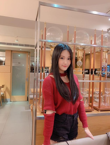 「艾瑞絲」起床遭突襲急喊「我沒有穿內衣」...遭「無尊」掀棉被嚇傻：你這樣也太失禮