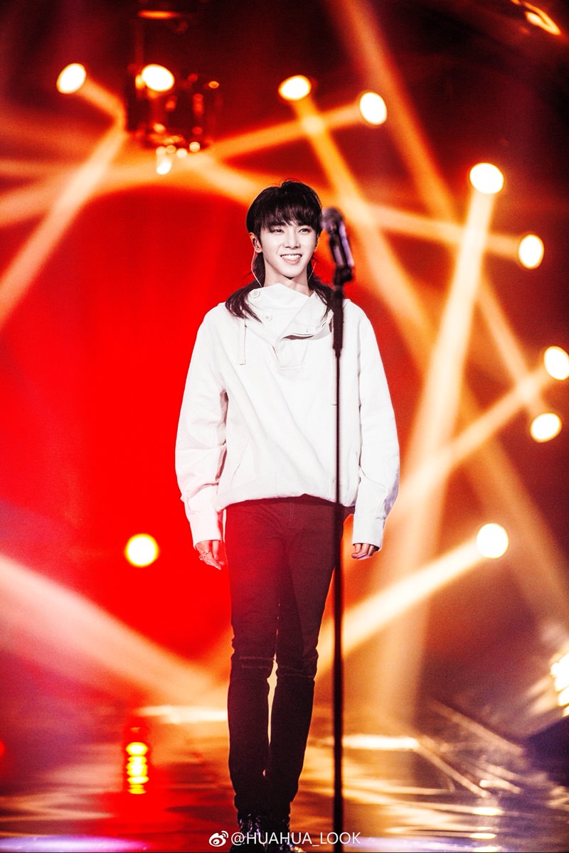 有顏值就任性?「華晨宇」一刀剪去長髮 「狗啃式瀏海」笑翻全網!