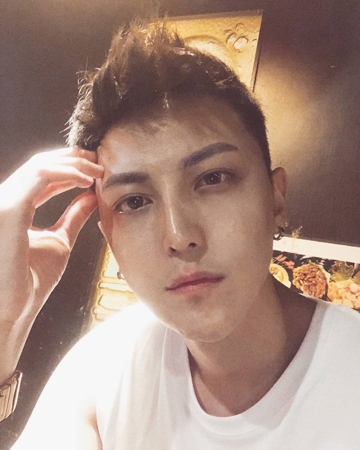 新興網紅街訪「挑戰尺度極限」瞬間爆紅！批踢踢鄉民突破盲腸：人帥真好？