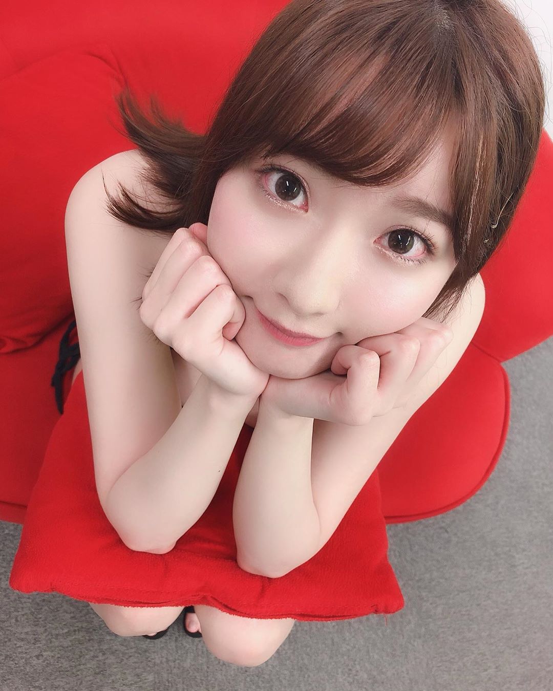 日女穿浴衣...下一秒「當場掀開」只剩底褲!曝「J級嫩波」 清純臉蛋高反差!