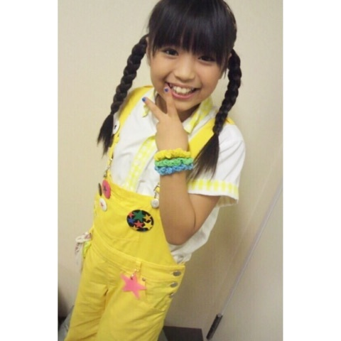 日童星「19歲腫到F杯」！長大脫了留紀念　泳裝「只剩兩條線」雪球蹦出！